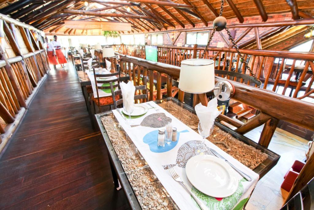 Roof Of Africa Hotel Windhoek Exterior foto